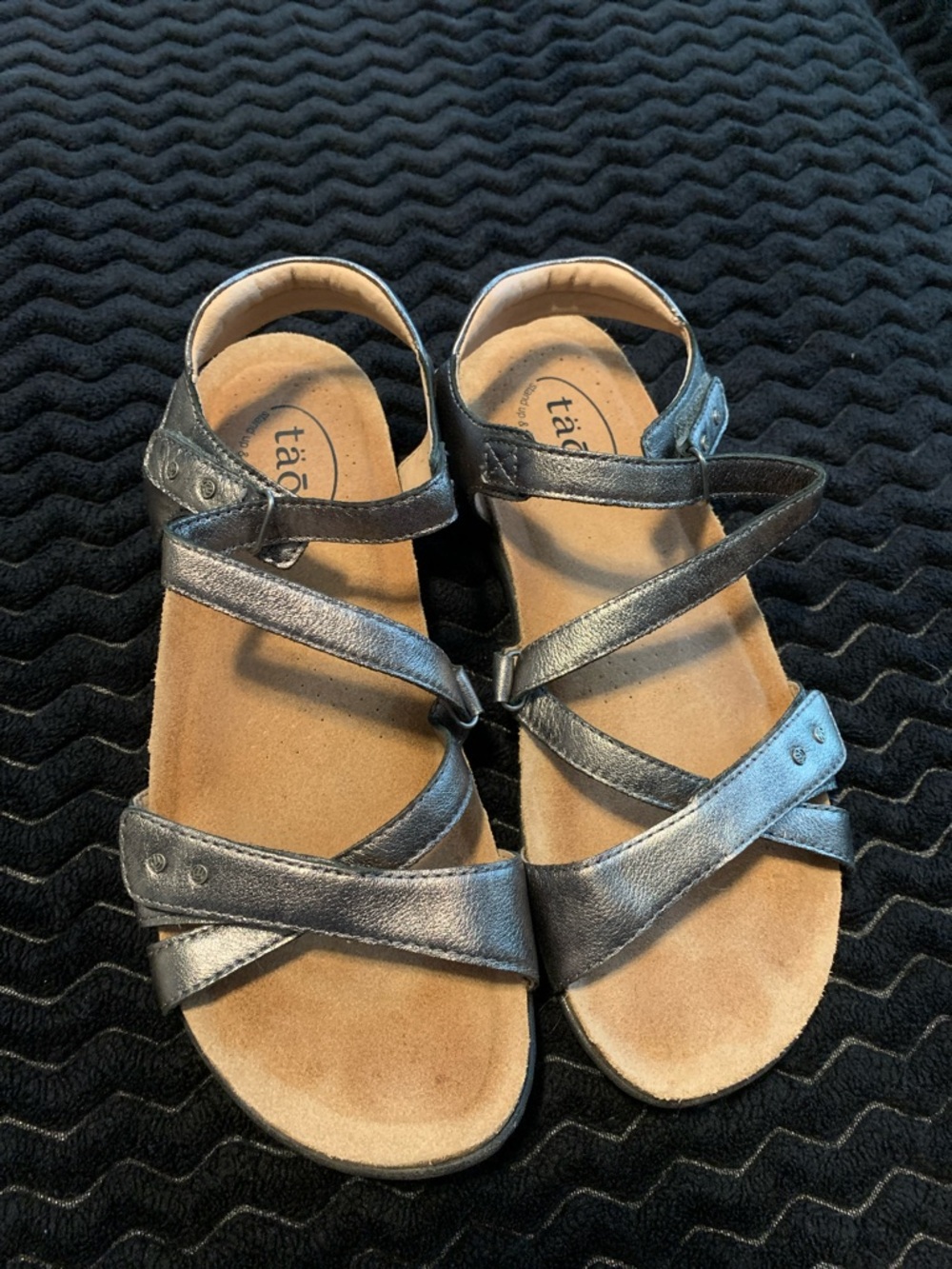 Taos Footwear Metallic Silver Strappy Women's Sandals